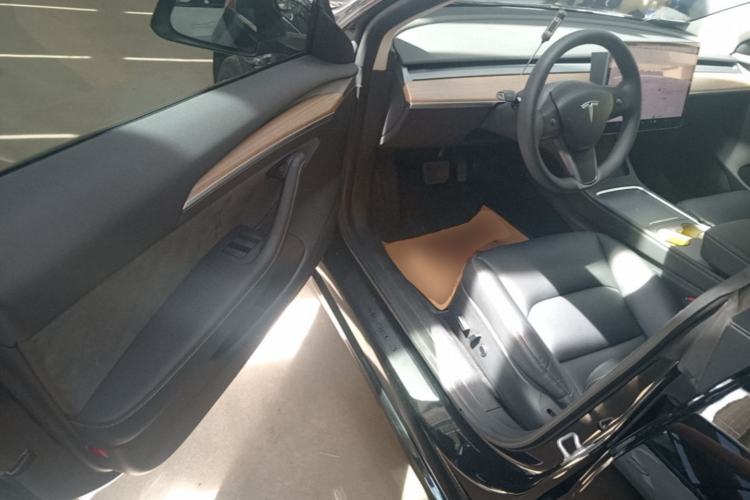Used Tesla Model 3 2022 Rear-Wheel-Drive Version Left Front Seat
