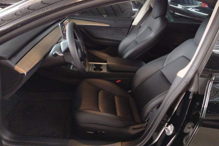 Used Tesla Model 3 2022 Rear-Wheel-Drive Version Left Front Seat