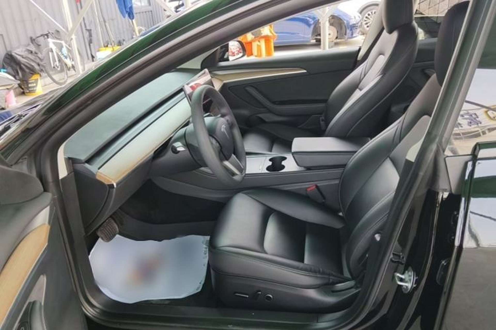 Used Tesla Model 3 2022 Rear-Wheel-Drive Version Left Front Seat