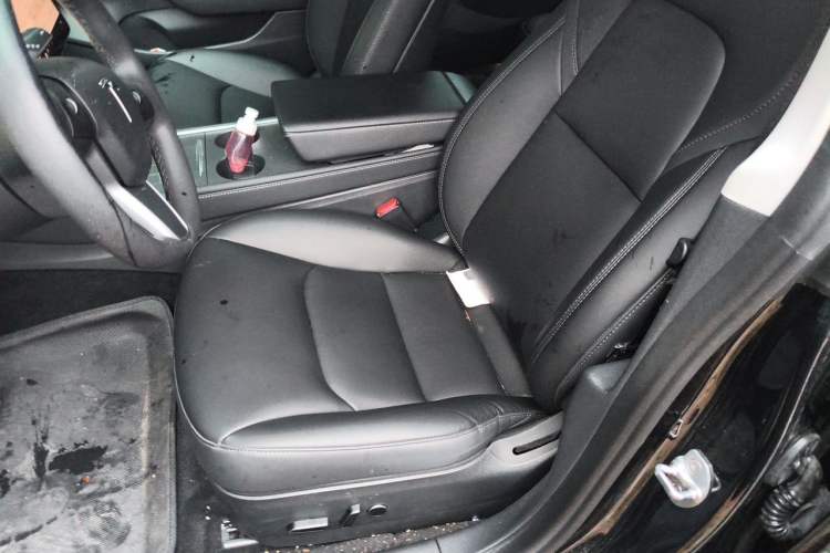 Used Tesla Model 3 2022 Rear-Wheel-Drive Version Left Front Seat