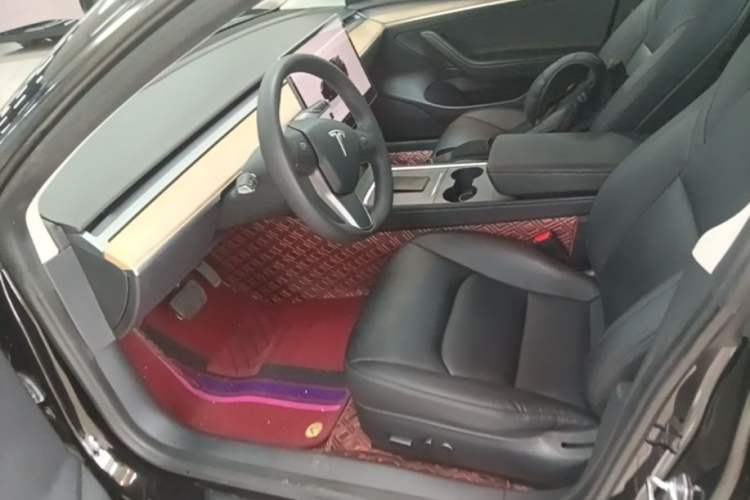 Used Tesla Model 3 2022 Rear-Wheel-Drive Version Left Front Seat