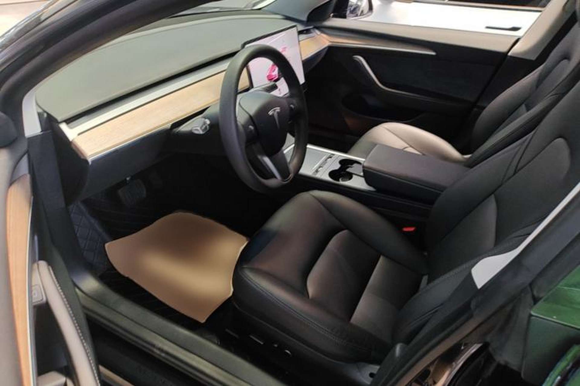 Used Tesla Model 3 2022 Rear-Wheel-Drive Version Left Front Seat