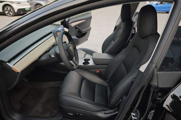 Used Tesla Model 3 2022 Rear-Wheel-Drive Version Left Front Seat