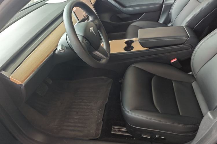 Used Tesla Model 3 2022 Rear-Wheel-Drive Version Left Front Seat