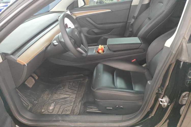 Used Tesla Model 3 2022 Rear-Wheel-Drive Version Left Front Seat