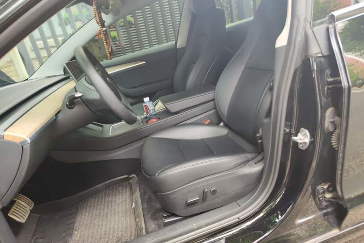 Used Tesla Model 3 2022 Rear-Wheel-Drive Version Left Front Seat