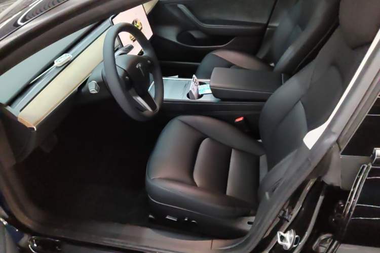 Used Tesla Model 3 2022 Rear-Wheel-Drive Version Left Front Seat
