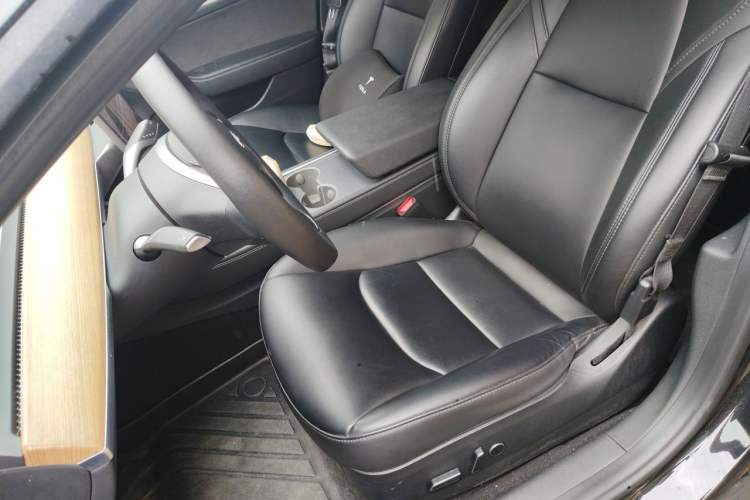 Used Tesla Model 3 2022 Rear-Wheel-Drive Version Left Front Seat