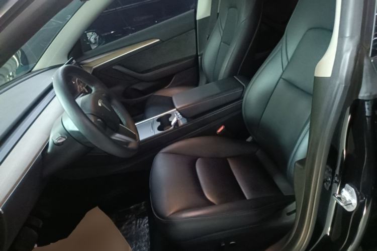 Used Tesla Model 3 2022 Rear-Wheel-Drive Version Left Front Seat