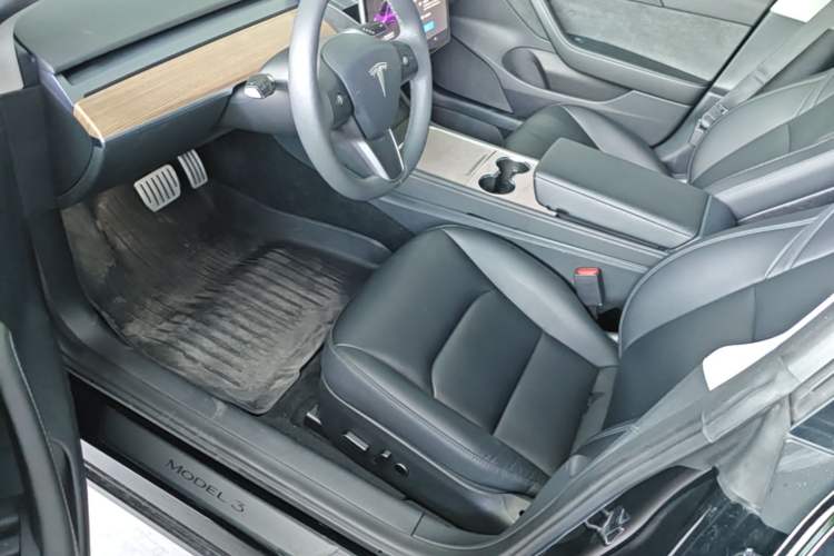 Used Tesla Model 3 2022 Performance High-Performance All-Wheel-Drive Version Left Front Seat