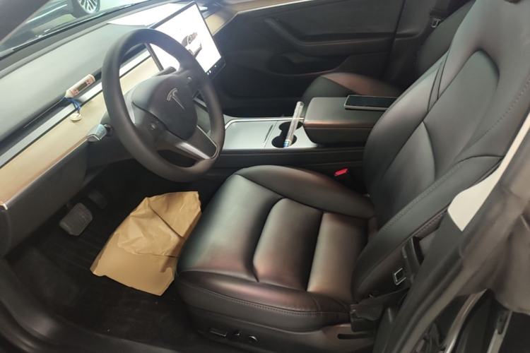 Used Tesla Model 3 2022 Rear-Wheel-Drive Version Left Front Seat