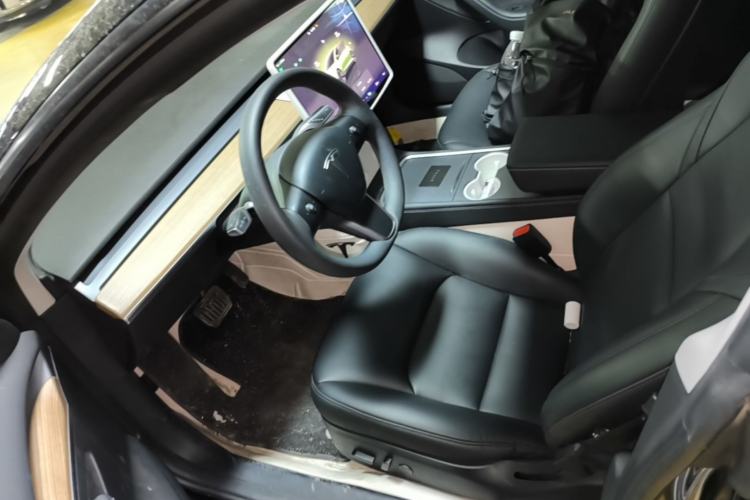 Used Tesla Model 3 2022 Rear-Wheel-Drive Version Left Front Seat