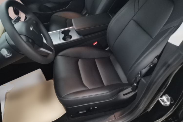 Used Tesla Model 3 2022 Rear-Wheel-Drive Version Left Front Seat