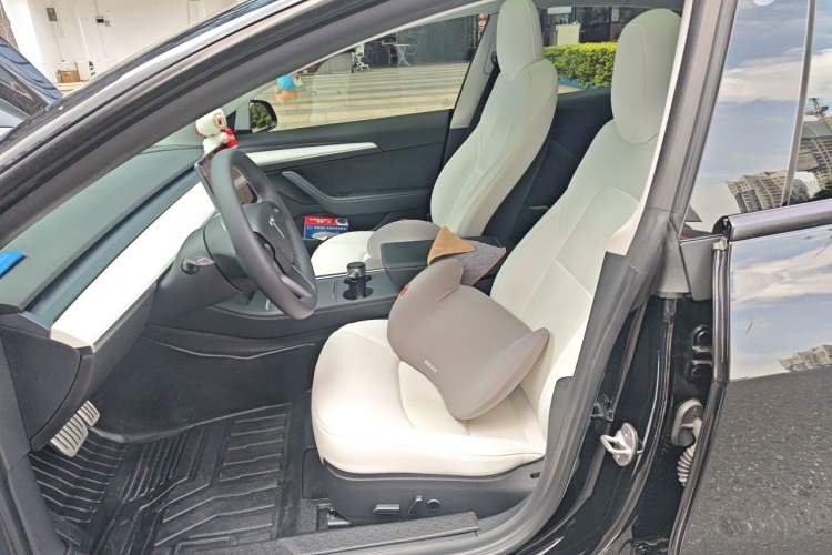 Used Tesla Model 3 2022 Performance High-Performance All-Wheel-Drive Version Left Front Seat