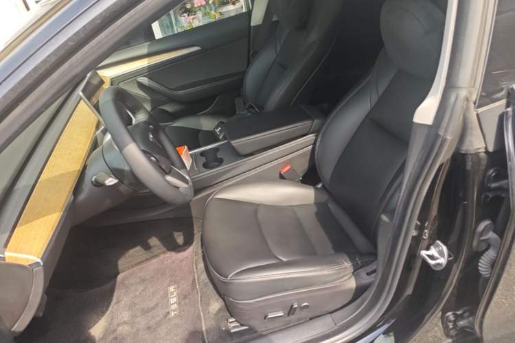 Used Tesla Model 3 2022 Rear-Wheel-Drive Version Left Front Seat