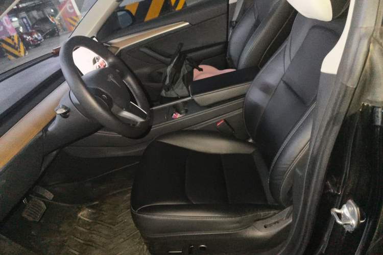 Used Tesla Model 3 2022 Rear-Wheel-Drive Version Left Front Seat