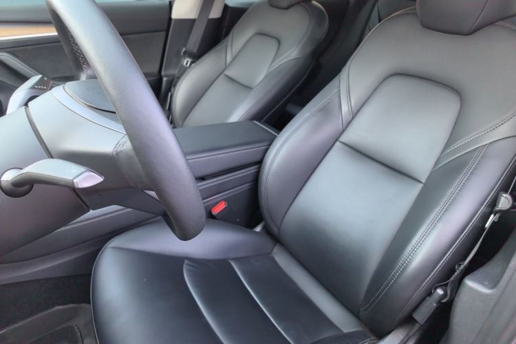 Used Tesla Model 3 2022 Rear-Wheel-Drive Version Left Front Seat