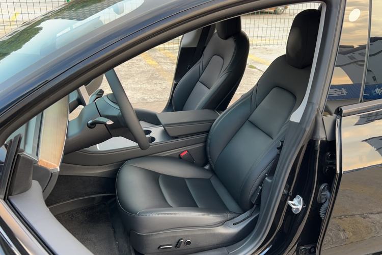 Used Tesla Model 3 2022 Rear-Wheel-Drive Version Left Front Seat