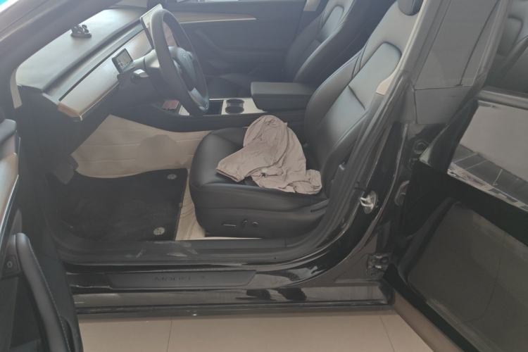 Used Tesla Model 3 2022 Rear-Wheel-Drive Version Left Front Seat
