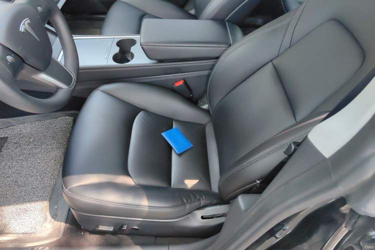 Used Tesla Model 3 2022 Rear-Wheel-Drive Version Left Front Seat
