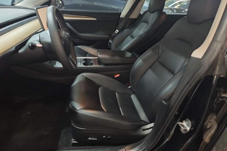 Used Tesla Model 3 2022 Rear-Wheel-Drive Version Left Front Seat