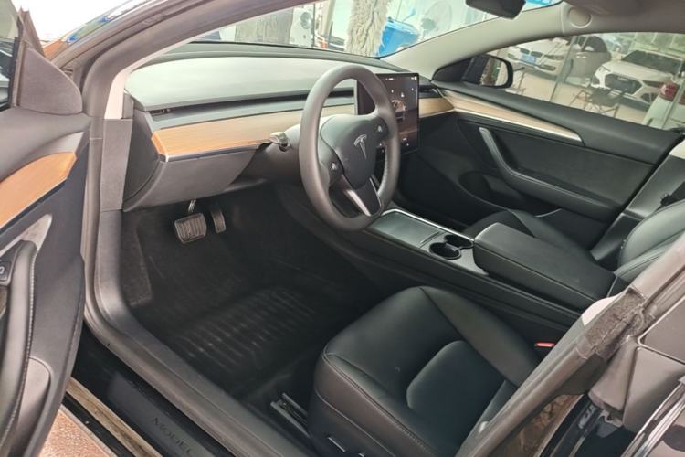Used Tesla Model 3 2022 Rear-Wheel-Drive Version Left Front Seat