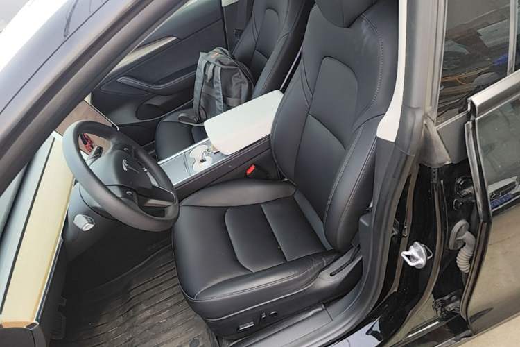 Used Tesla Model 3 2022 Rear-Wheel-Drive Version Left Front Seat