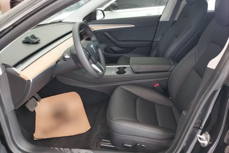 Used Tesla Model 3 2022 Rear-Wheel-Drive Version Left Front Seat