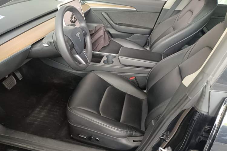 Used Tesla Model 3 2022 Rear-Wheel-Drive Version Left Front Seat