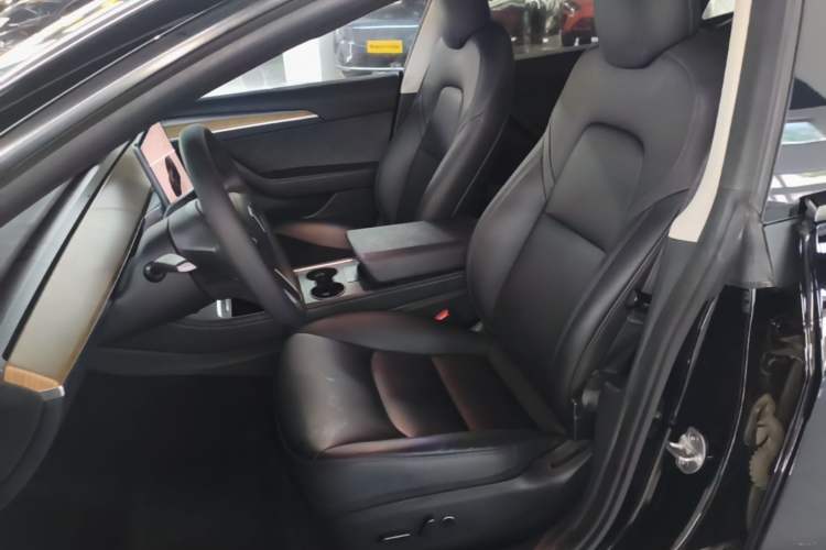 Used Tesla Model 3 2022 Rear-Wheel-Drive Version Left Front Seat