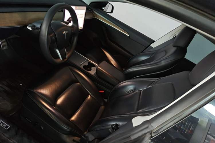 Used Tesla Model 3 2022 Rear-Wheel-Drive Version Left Front Seat