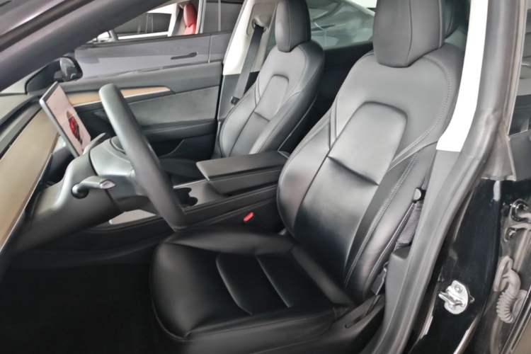Used Tesla Model 3 2022 Rear-Wheel-Drive Version Left Front Seat
