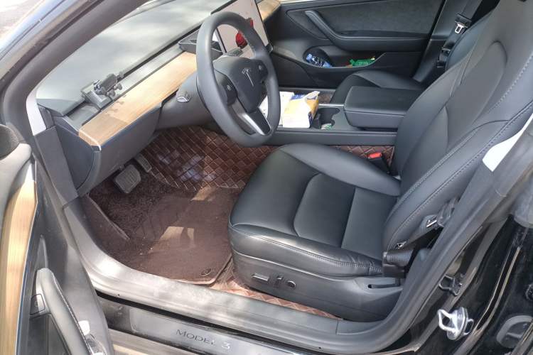 Used Tesla Model 3 2022 Rear-Wheel-Drive Version Left Front Seat