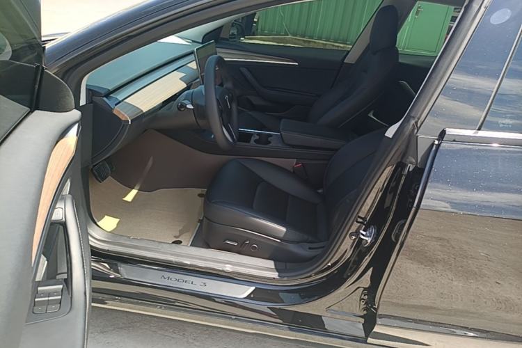 Used Tesla Model 3 2022 Rear-Wheel-Drive Version Left Front Seat