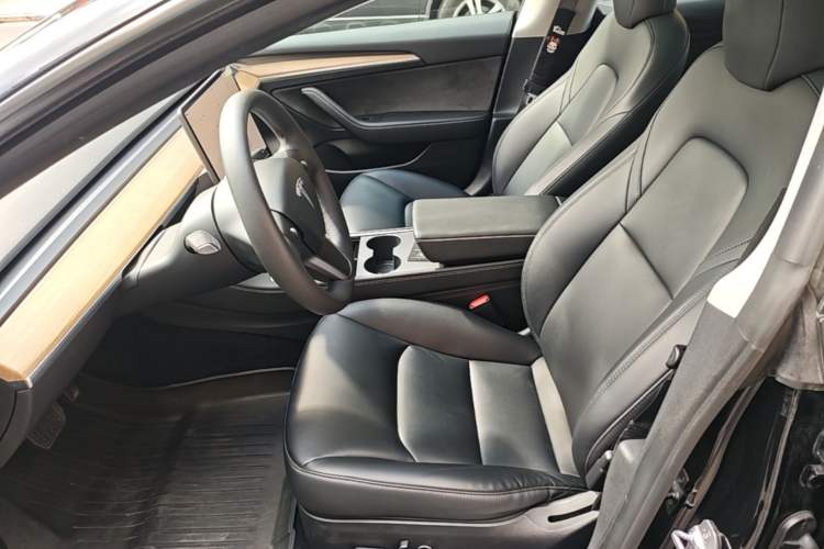 Used Tesla Model 3 2022 Rear-Wheel-Drive Version Left Front Seat