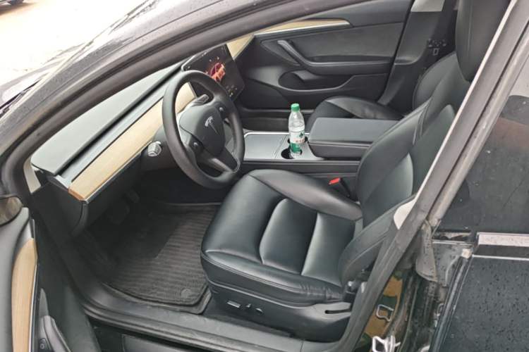 Used Tesla Model 3 2022 Rear-Wheel-Drive Version Left Front Seat