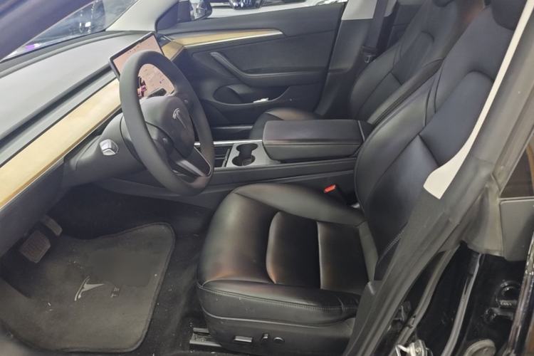 Used Tesla Model 3 2022 Rear-Wheel-Drive Version Left Front Seat