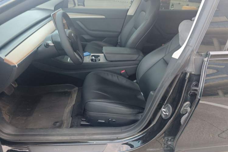 Used Tesla Model 3 2022 Rear-Wheel-Drive Version Left Front Seat