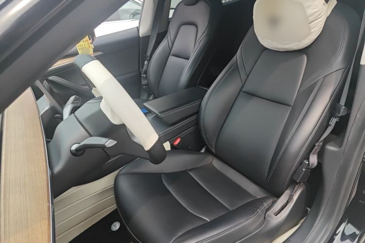 Used Tesla Model 3 2022 Rear-Wheel-Drive Version Left Front Seat