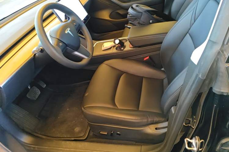 Used Tesla Model 3 2022 Rear-Wheel-Drive Version Left Front Seat