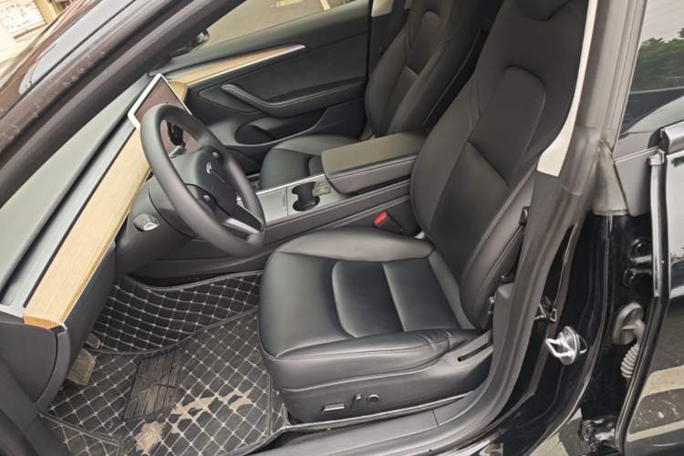 Used Tesla Model 3 2022 Rear-Wheel-Drive Version Left Front Seat
