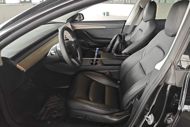 Used Tesla Model 3 2022 Rear-Wheel-Drive Version Left Front Seat