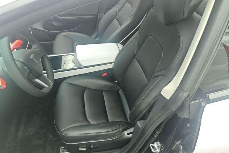 Used Tesla Model 3 2022 Rear-Wheel-Drive Version Left Front Seat