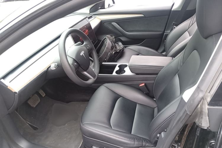 Used Tesla Model 3 2022 Rear-Wheel-Drive Version Left Front Seat