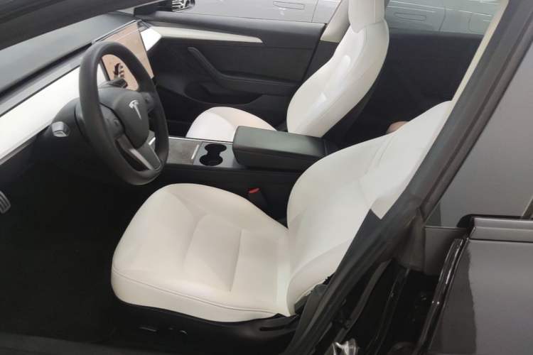 Used Tesla Model 3 2022 Performance High-Performance All-Wheel-Drive Version Left Front Seat