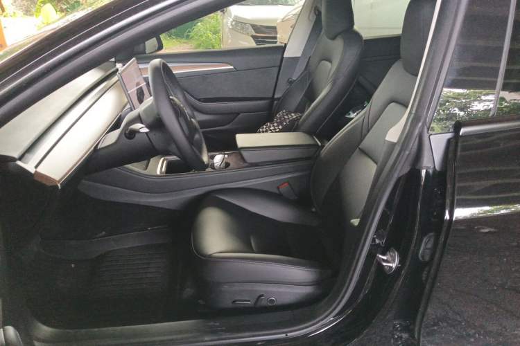 Used Tesla Model 3 2022 Rear-Wheel-Drive Version Left Front Seat