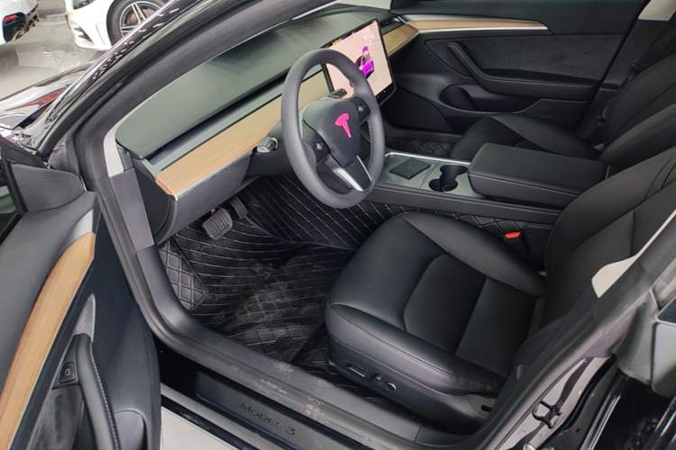 Used Tesla Model 3 2022 Rear-Wheel-Drive Version Left Front Seat