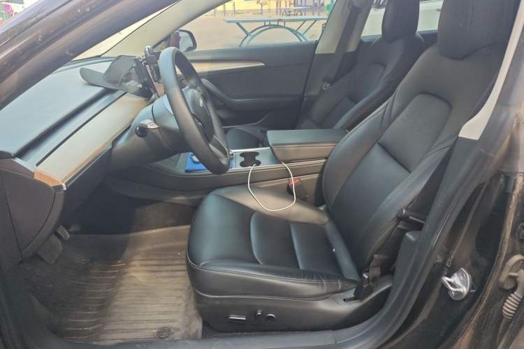 Used Tesla Model 3 2022 Rear-Wheel-Drive Version Left Front Seat