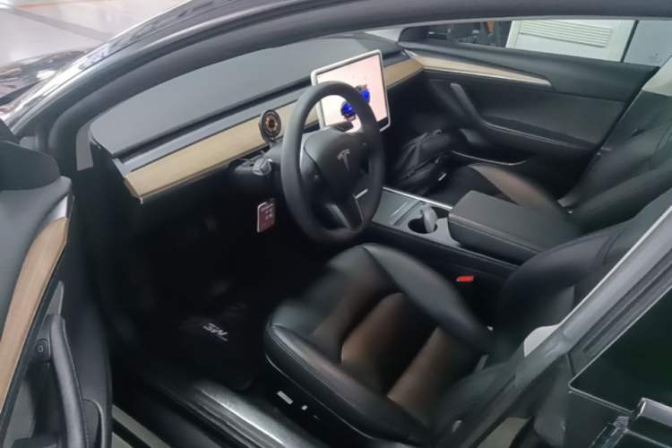 Used Tesla Model 3 2022 Rear-Wheel-Drive Version Left Front Seat