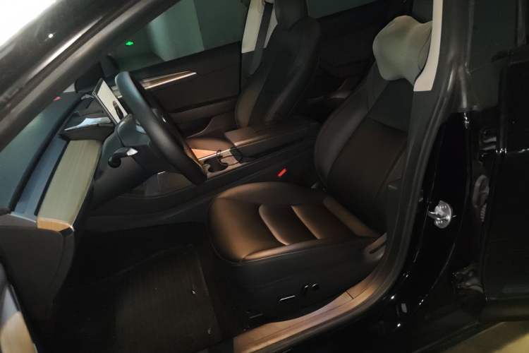 Used Tesla Model 3 2022 Rear-Wheel-Drive Version Left Front Seat